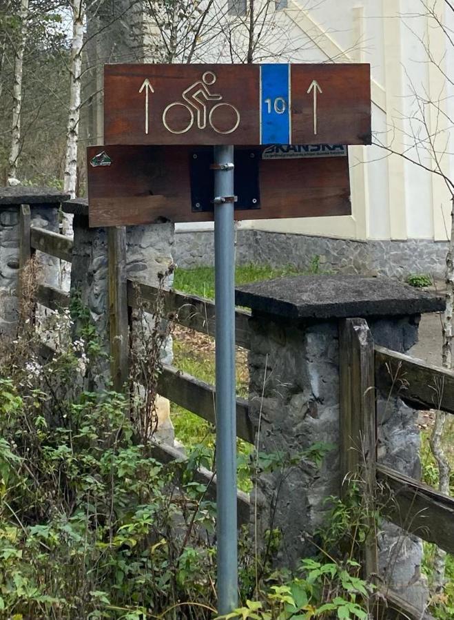 Casa De Vacanta Satic Piatra Craiului La Doi Viermi Exteriör bild